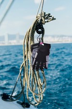 Sailing Gloves - Black Amara