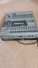 yamaha 01v 24 input digital mixing desk with manual.