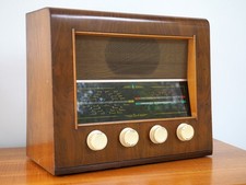 Bush Valve Radio Vintage Model Type AC41 - Serial 164/03491  Early 1950s.