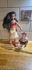 Moana Doll with Accessories Heihei Pua Paddle Oar, 2nd Outfit & Head Dress