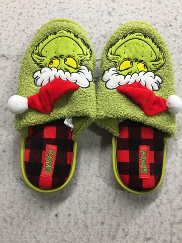 Nwot grinch slippers womens - grinch, m