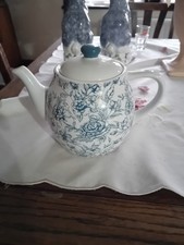 White With Blue Pattern Flower