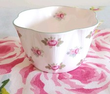 Shelley Dainty Rosebud Open