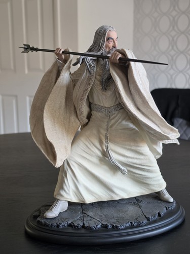 Weta saruman the white dol - weta,