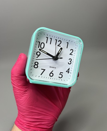 Non ticking silent alarm clock - non,