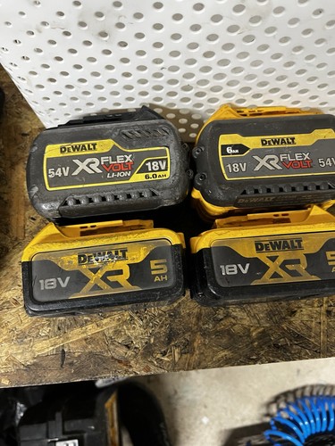 Dewalt makita milwaukee - dewalt,, makita,