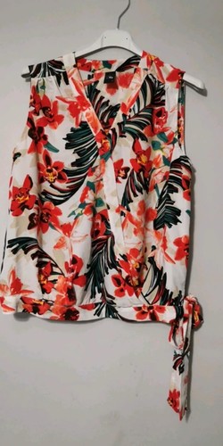 Gorgeous gok wan - , top