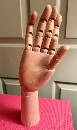 Large wooden mannequin - large,