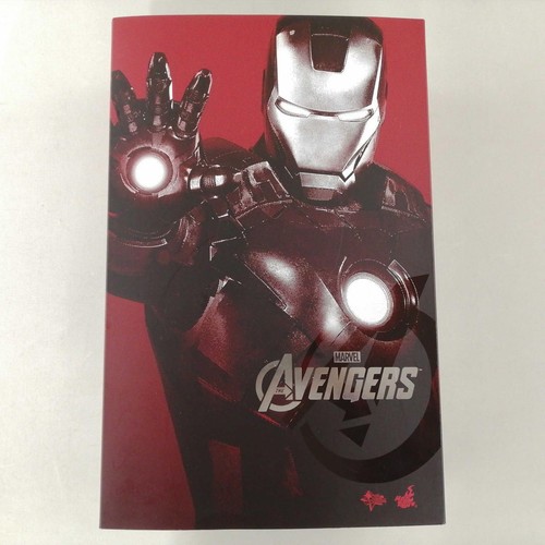 Hottoys opened iron man - opened,