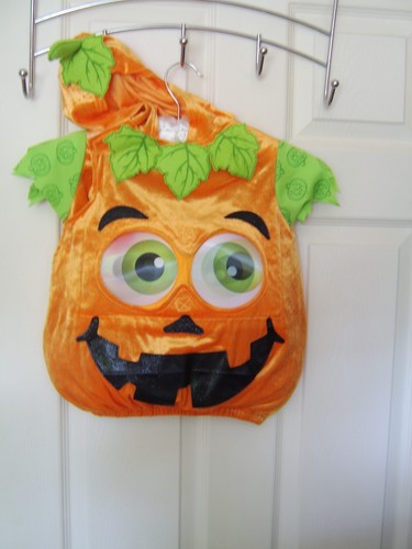 Halloween pumpkin dressing - pumpkin, up