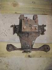 2 X TRIUMPH HERALD / SPITFIRE / VITESSE DIFFERENTIALS - VINTAGE CAR PARTS