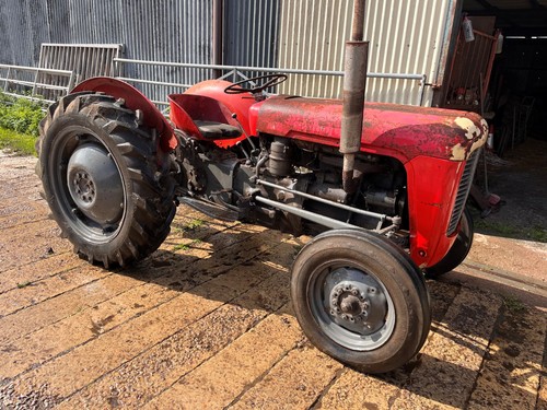 Massey ferguson tractor - ferguson,