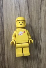 Lego Classic Yellow Space man Astronaut Minifigure Mini Figure vintage Sp007