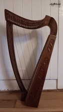 Walnut Celtic Harp 22-String