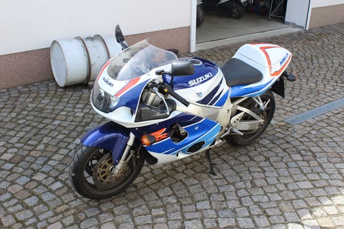 Suzuki gsx r750 - suzuki, gsx-r750