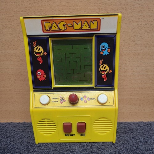 Pac man hand held - man, arcade