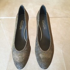 Stuart Weitzman at Russell &