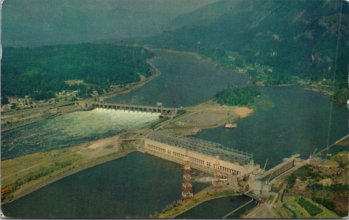 Bonneville dam the columbia - on,