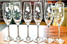 BEAUTIFUL VINTAGE BALMORAL COLLECTION HAND-ETCHED FLUTES 24 cm tall