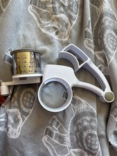 The Pampered Chef Deluxe Cheese Grater - Very Good Condition