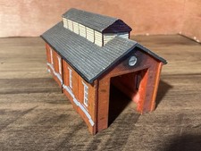 12 Hornby Model Railways N Gauge Resin Building Engine Shed  N8005