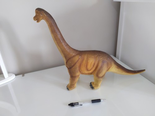 Dinosaur brachiosaurus large - brachiosaurus,