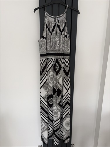 Wallis black and white - and,