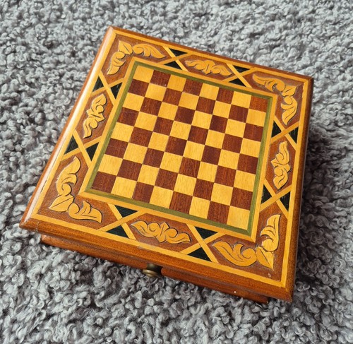 Vintage handmade wooden chess - wooden,