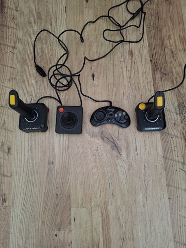 Retro gaming controllers - gaming,