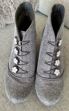 Joe Browns silver grey vintage