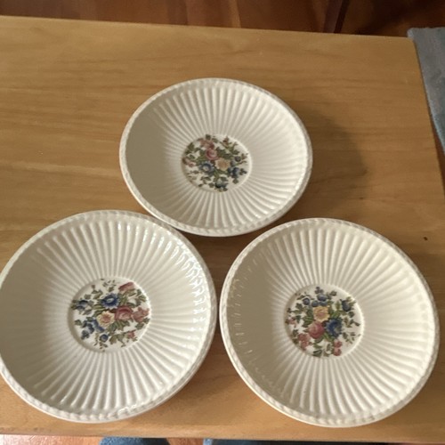 Wedgwood conway floral bone - conway,