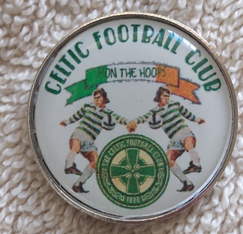 Retro celtic pin badge - celtic, fc