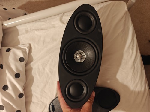 Kef hts3001se black - black, center