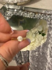 Ladies 18ct Gold Diamond ring