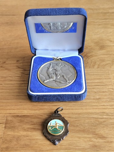 Vintage 1972 football medal - 1972,