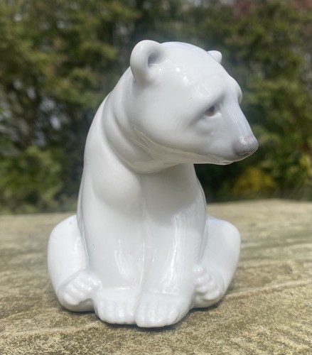 Lladro figurine seated - figurine, ‘seated