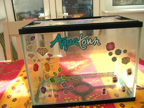 Plastic aquarium fish tank