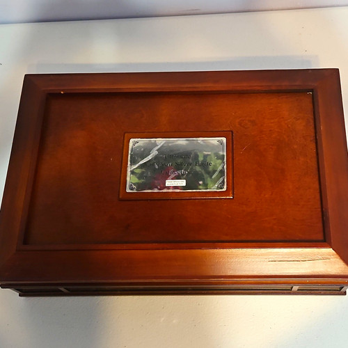 The danbury mint - danbury,