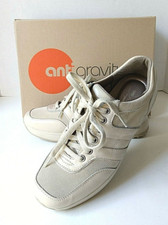 Easy Spirit Anti Gravity  Women's Tan Shoes, Size 8.5 M New in Box