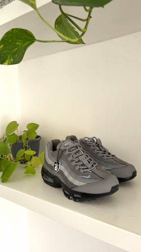 Nike men low top - lace, up