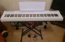 Yamaha P-125 Digital Piano In White With Pedal and Adjustable Height Stand