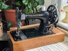 Antique Singer 28K Hand Crank