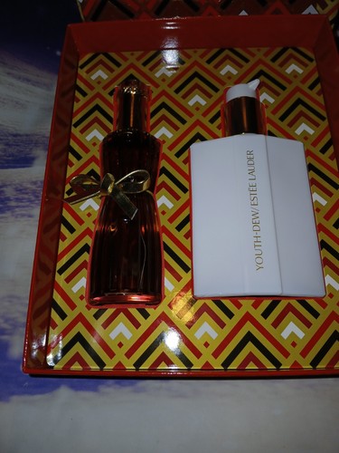 Estee lauder youth dew - lauder,