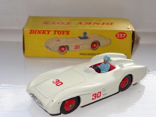 Dinky mercedes benz racing - mercedes,