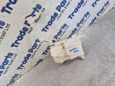 2019 TOYOTA HILUX WASHER BOTTLE 060851-528