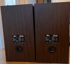 2 Walnut finish Speakers Jmlab