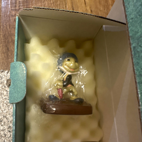 Disney pinocchio jiminy - disney,