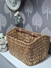 Straw Woven Two Sections Magazine Basket with Wooden Handle