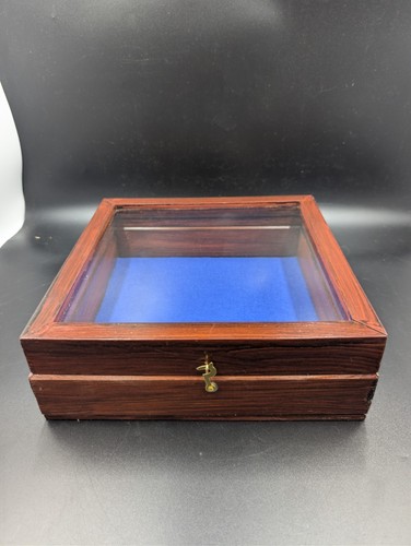 Wooden tabletop display - wooden, case