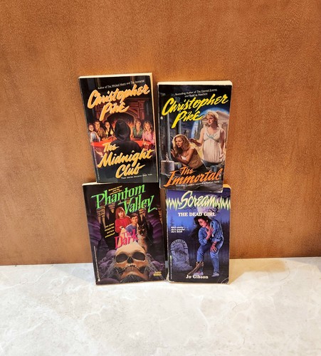 Vintage 90s horror - 90s, ya